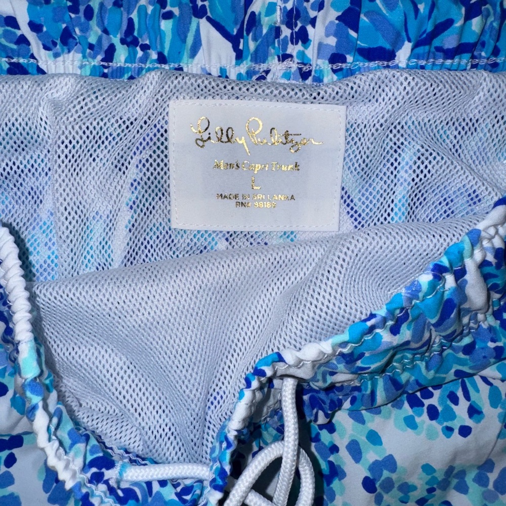 BRAND NEW with Tags Lilly Pulitzer Men’s Capri Trunk Shell Me You Love Me - Picture 3 of 4